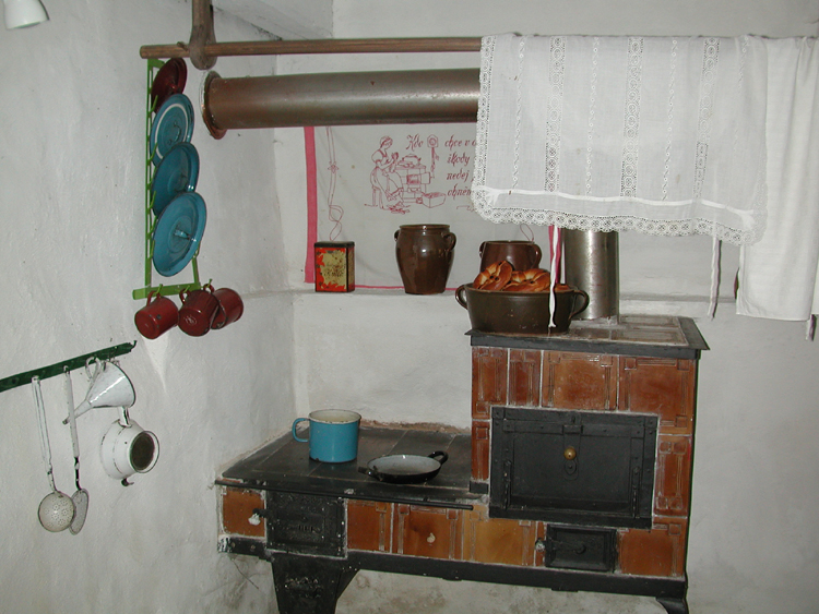 Kitchen in Hlinsko house museum.jpg 345.8K